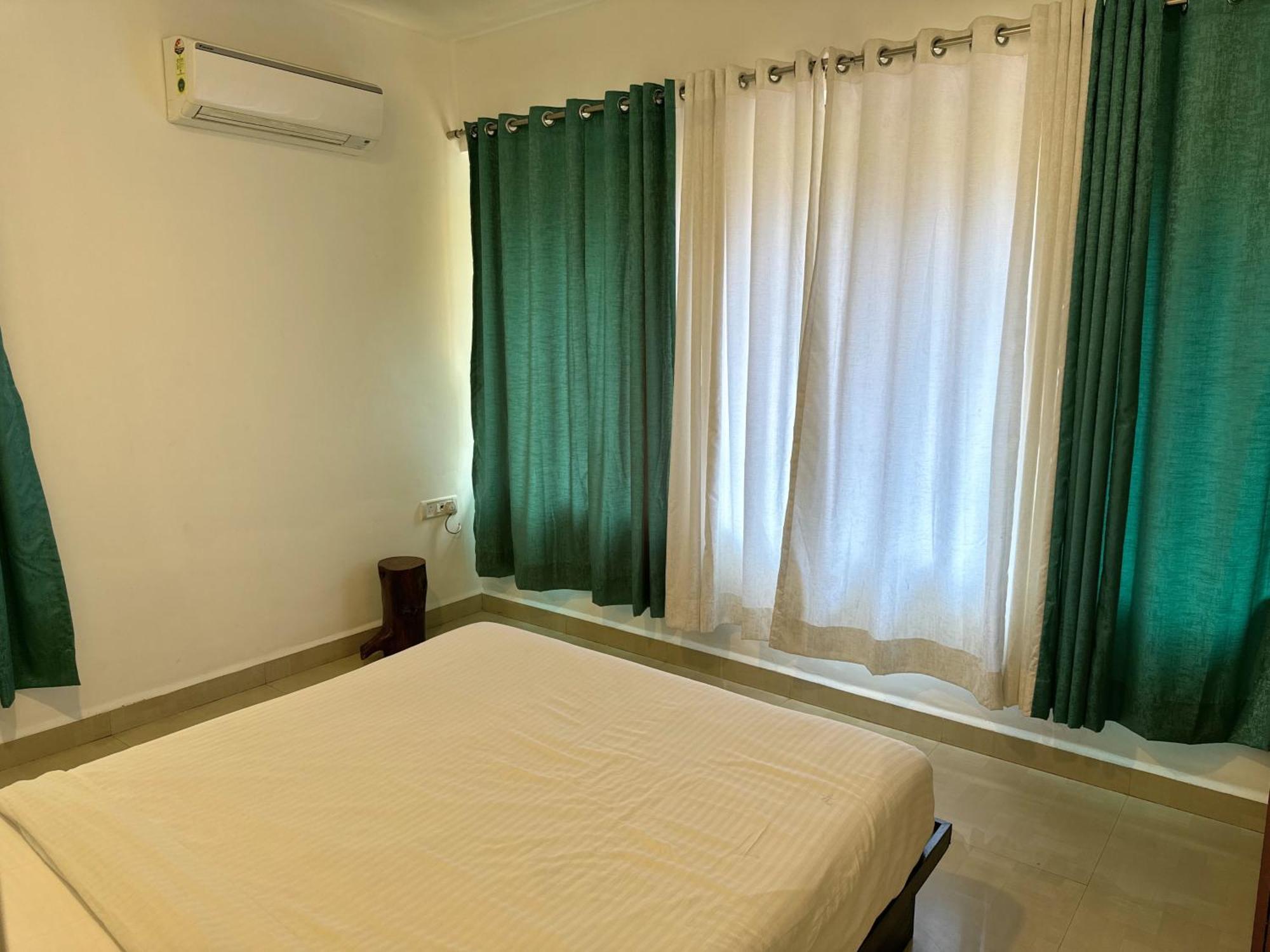 Yoyo Goa, The Apartment Hotel Vagator Exterior photo